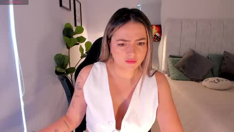 Snapshot of amywoods chatting on 04-24-26, 03:03 online show from 04-24-26, 03:03