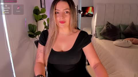 Snapshot of amywoods chatting on 04-30-26, 09:41 online show from 04-30-26, 09:41