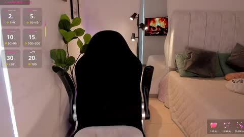 Snapshot of amywoods chatting on 05-02-26, 09:42 online show from 05-02-26, 09:42