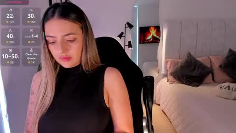 Snapshot of amywoods chatting on 05-18-26, 04:46 online show from 05-18-26, 04:46