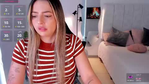 Snapshot of amywoods chatting on 05-22-26, 08:03 online show from 05-22-26, 08:03