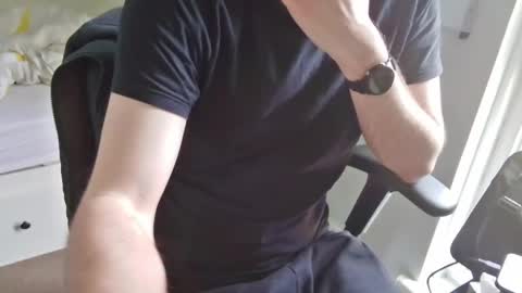 A online show from 04-07-26, 12:05