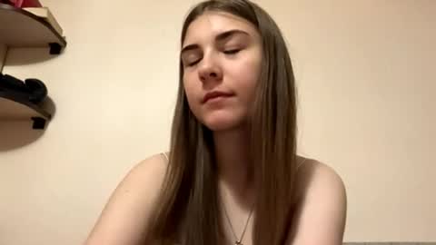 an foxis71 online show from 04-19-26, 04:39