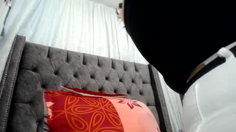 Snapshot of ana_bullock chatting on 09-27-25, 12:21 ANA online show from 09-27-25, 12:21