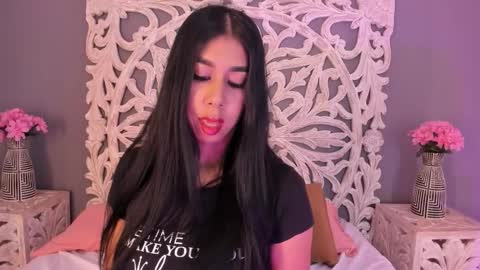 Snapshot of ana_gonzalez chatting on 11-24-25, 08:52 Ana Gonzalez online show from 11-24-25, 08:52