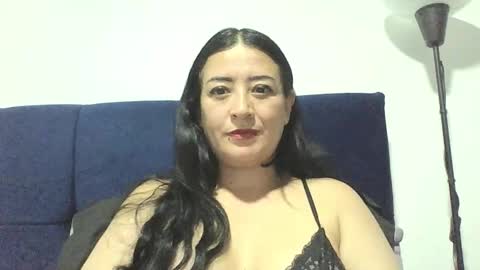 Ana online show from 11-19-25, 03:17