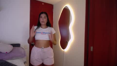 Ana online show from 10-28-25, 09:13