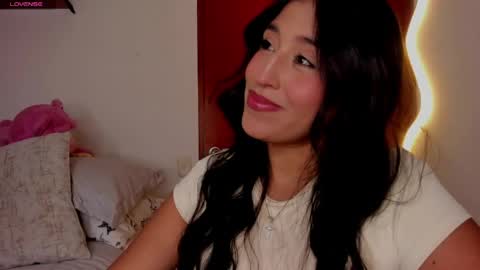 Snapshot of ana_m_ chatting on 04-30-26, 03:35 Ana online show from 04-30-26, 03:35