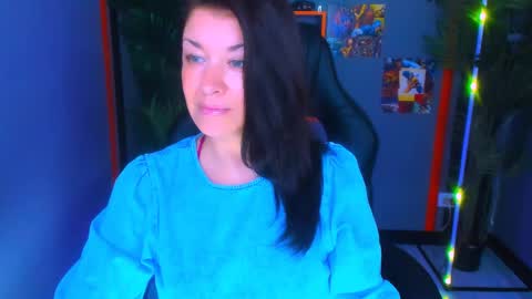 Snapshot of ana_mills chatting on 05-14-26, 10:00 Ana online show from 05-14-26, 10:00