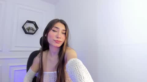 Snapshot of ana_muller19 chatting on 12-01-25, 11:32 Ana online show from 12-01-25, 11:32