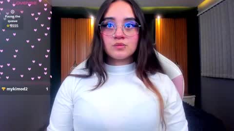 Snapshot of ana_taylor2 chatting on 02-26-25, 08:54 Ana online show from 02-26-25, 08:54