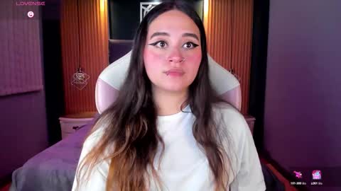 Snapshot of ana_taylor2 chatting on 09-24-25, 08:45 Ana online show from 09-24-25, 08:45