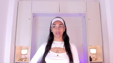 anaacollins_ online show from 10-13-25, 11:32