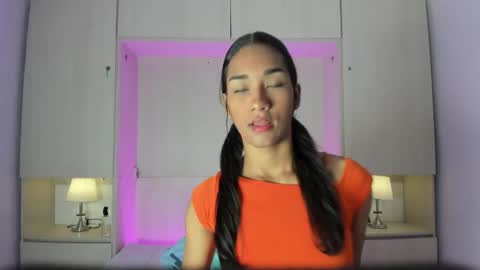 anaacollins_ online show from 03-28-26, 11:32