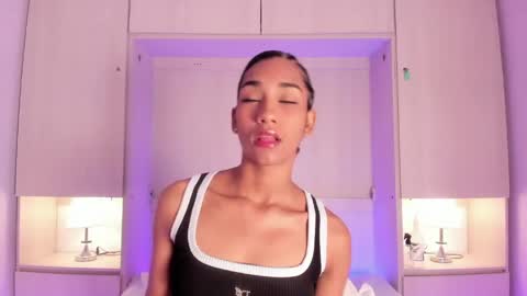 anaacollins_ online show from 05-14-26, 11:39