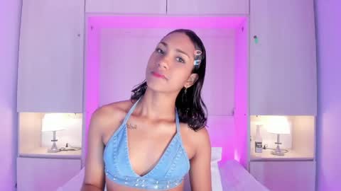 anaacollins_ online show from 06-07-26, 11:36