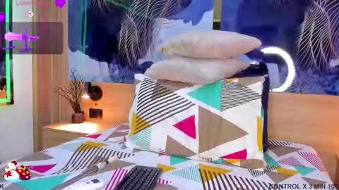 Snapshot of anabacker01 chatting on 12-16-25, 07:30 anabacker01 online show from 12-16-25, 07:30