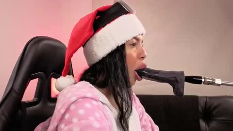 anabel alice gandara  online show from 12-17-25, 12:33