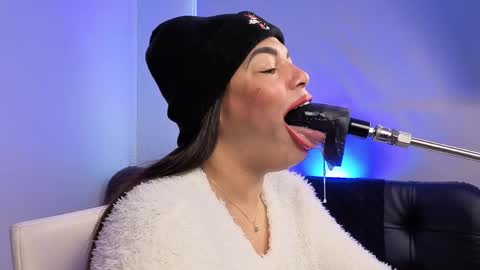 Anabel Alice Gandara online show from 03-27-26, 01:44