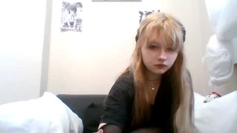 Malvina online show from 06-20-26, 12:36