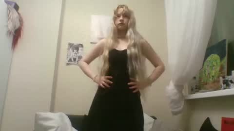 Malvina online show from 06-28-26, 07:09