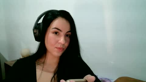 anabelenogueira1 online show from 06-11-26, 12:54