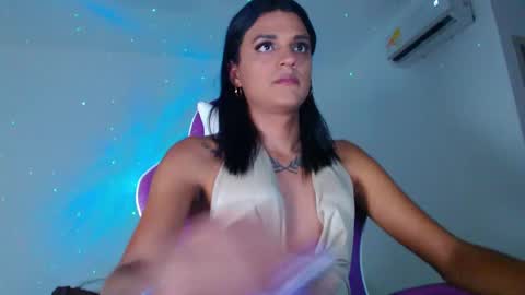 Snapshot of anabellabonariva chatting on 12-14-24, 11:23 Anabella online show from 12-14-24, 11:23