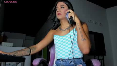 Snapshot of anabellabonariva chatting on 06-18-26, 11:42 Anabella online show from 06-18-26, 11:42