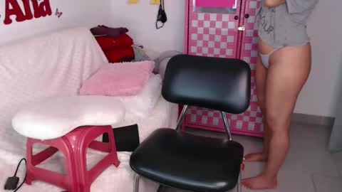 Ana online show from 11-12-25, 10:48