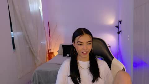 ANABEL WOLF  online show from 11-28-25, 04:20