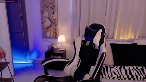 ANABEL WOLF  online show from 06-06-26, 02:11