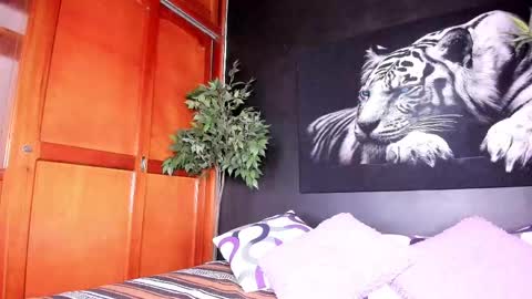 Anahi online show from 02-19-25, 03:06