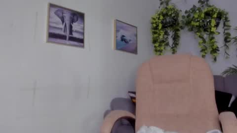 Anahi online show from 02-14-26, 11:51