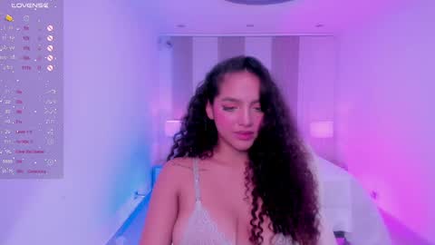 Snapshot of anahi_curlie1 chatting on 02-11-25, 09:53 Anahi Curlie online show from 02-11-25, 09:53