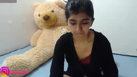 Anahi Browns online show from 02-13-25, 03:29