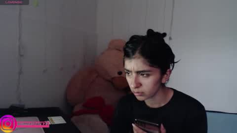 Anahi Browns online show from 11-06-25, 07:48