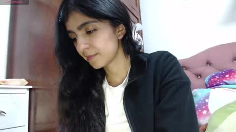 Anahi Browns online show from 12-18-25, 08:37