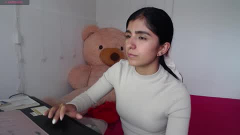 Anahi Browns online show from 01-07-26, 06:54