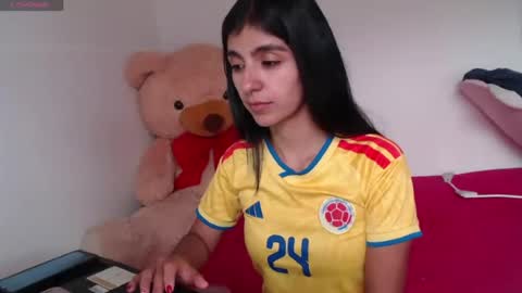 Anahi Browns online show from 06-23-26, 07:56