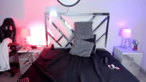 Anah Jones online show from 01-19-25, 07:15