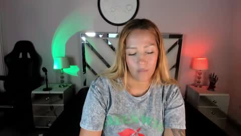 Anah Jones online show from 03-05-25, 07:49