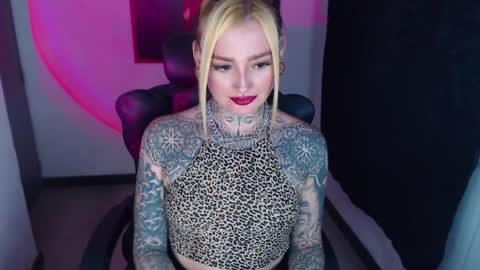 Snapshot of anai_gomez chatting on 01-14-25, 10:12 Callme Mistress Ani online show from 01-14-25, 10:12