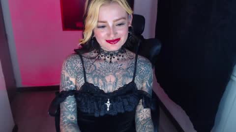 Snapshot of anai_gomez chatting on 01-15-25, 10:13 Callme Mistress Ani online show from 01-15-25, 10:13
