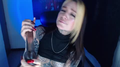 Snapshot of anai_gomez chatting on 02-06-25, 09:38 Callme Mistress Ani online show from 02-06-25, 09:38