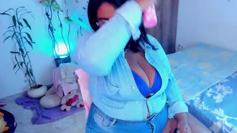 anai_valentinex online show from 03-22-26, 07:28