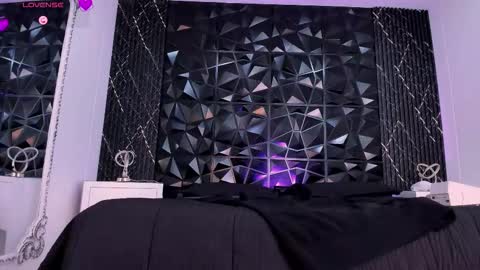 Im Sara  online show from 03-10-26, 01:05