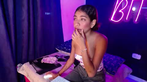 anais  cooper  online show from 12-14-24, 07:14