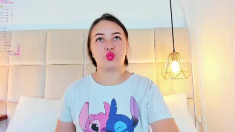 Snapshot of anaisclarkx chatting on 12-23-24, 02:28 Anais clark online show from 12-23-24, 02:28