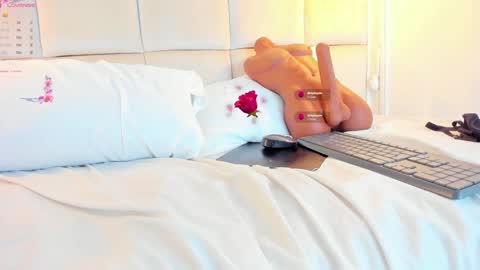 Snapshot of anaisclarkx chatting on 01-21-25, 02:26 Anais clark online show from 01-21-25, 02:26