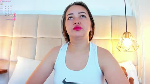Snapshot of anaisclarkx chatting on 01-28-25, 11:28 Anais clark online show from 01-28-25, 11:28